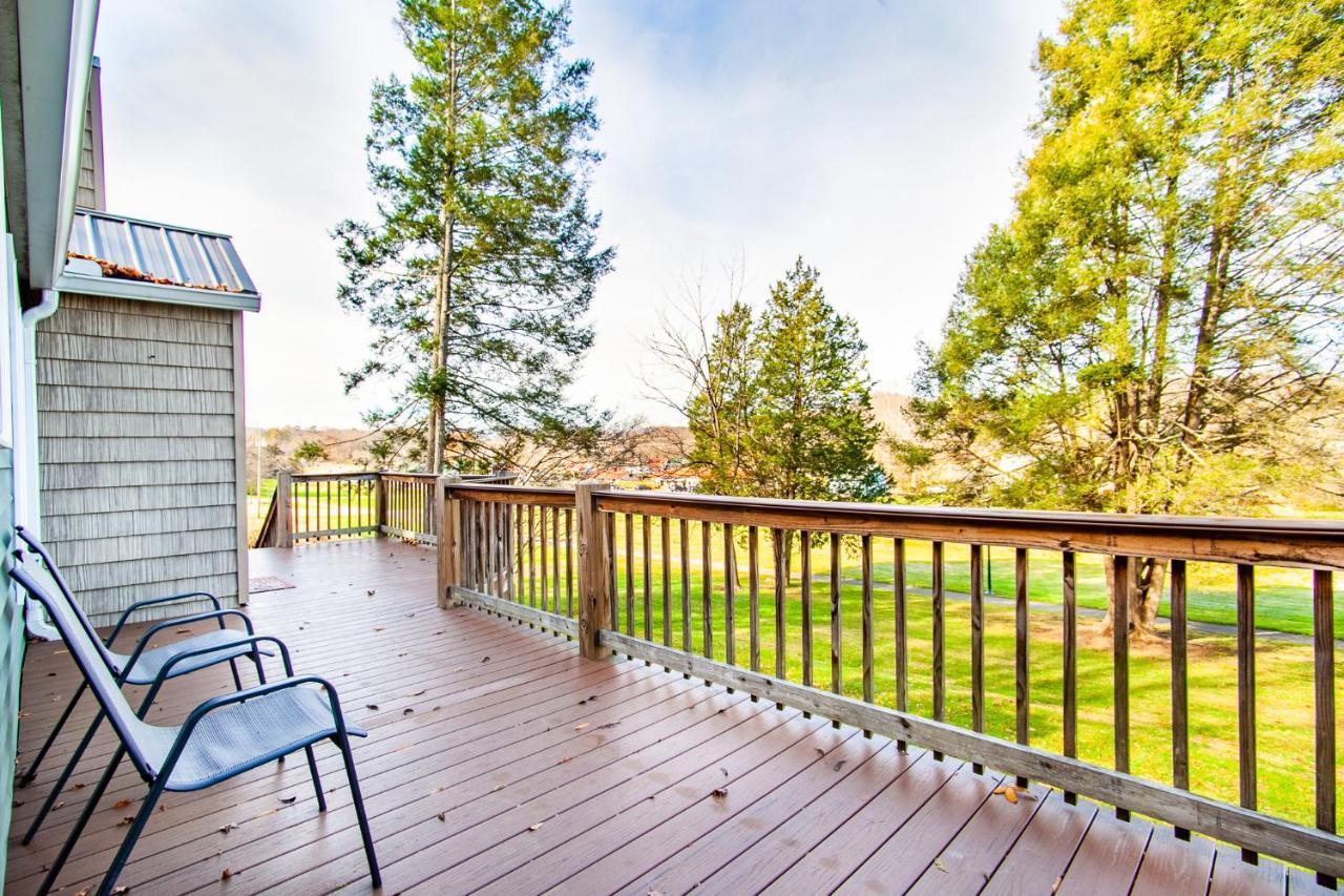 Evergreen Getaway Fire Pit And Wood Fireplace Townsend Exterior foto